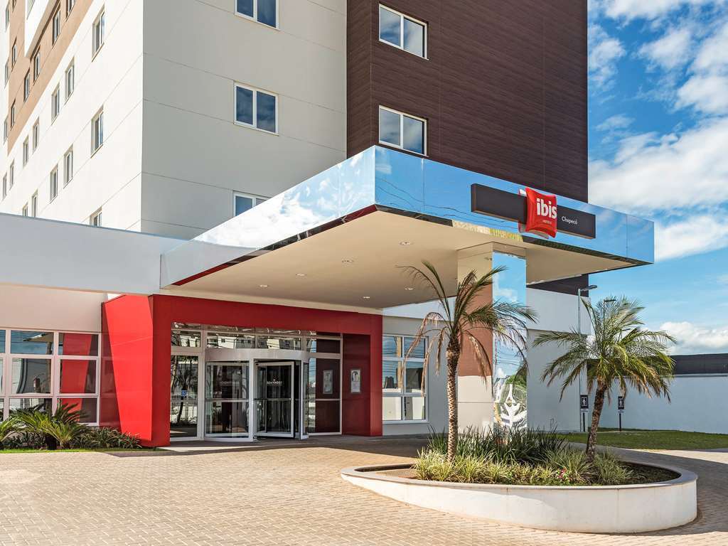 Ibis Chapeco Hotel Exterior photo